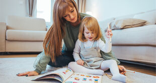 مربية اطفال بالشهر مكة